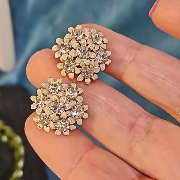 6 pieces of vintage jewelry, mix earrings, and necklace from Japan - Picture 7 of 17